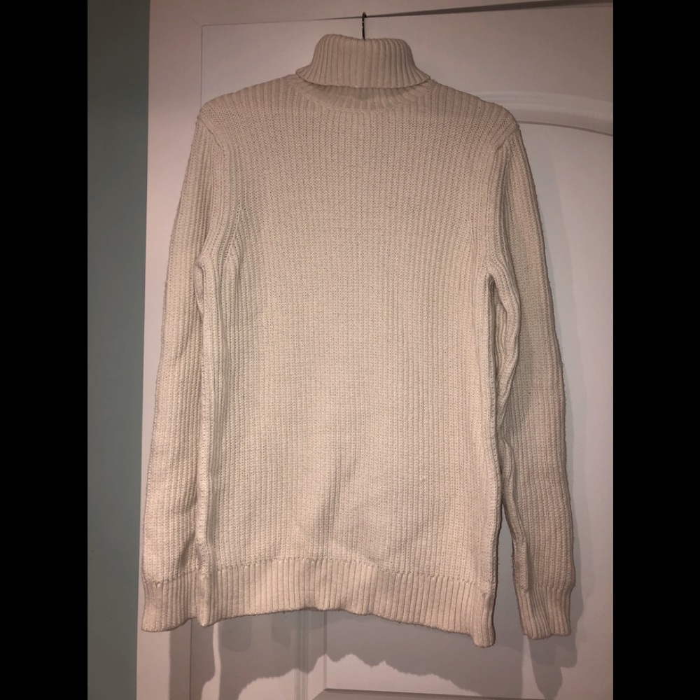 Old Navy knit Turtle Neck Sweater